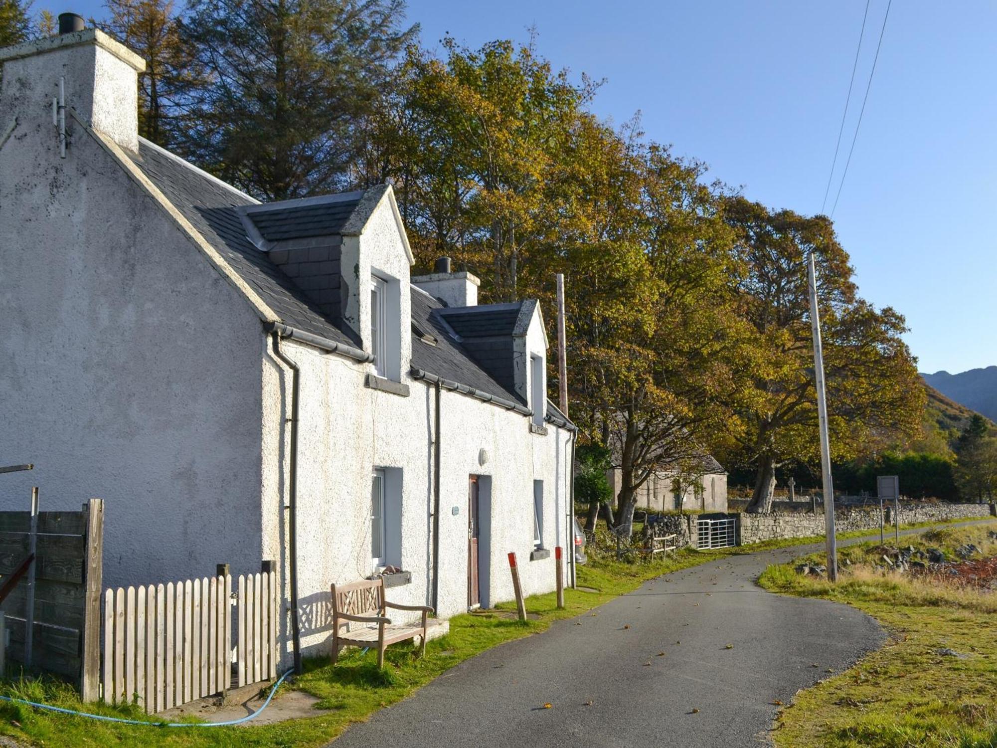Shore Cottage Arnisdale Exteriér fotografie